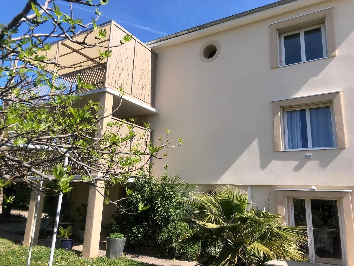 Condrieu Ideal Pour Decouvrir Le Pilat Parking Voiture Velo Inclus Apartment
